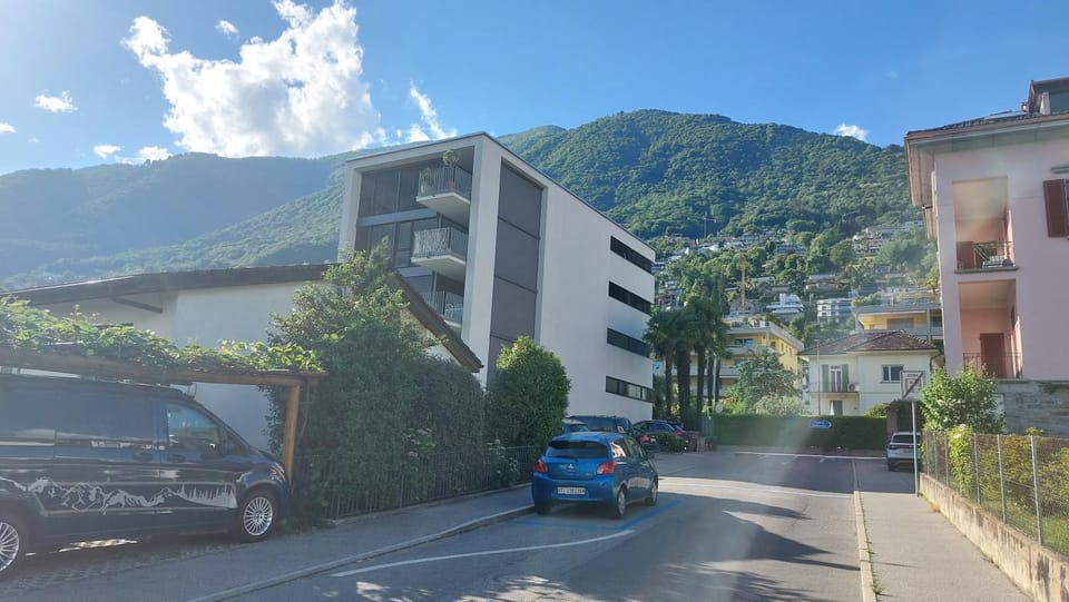 Property building, Street view, Parking