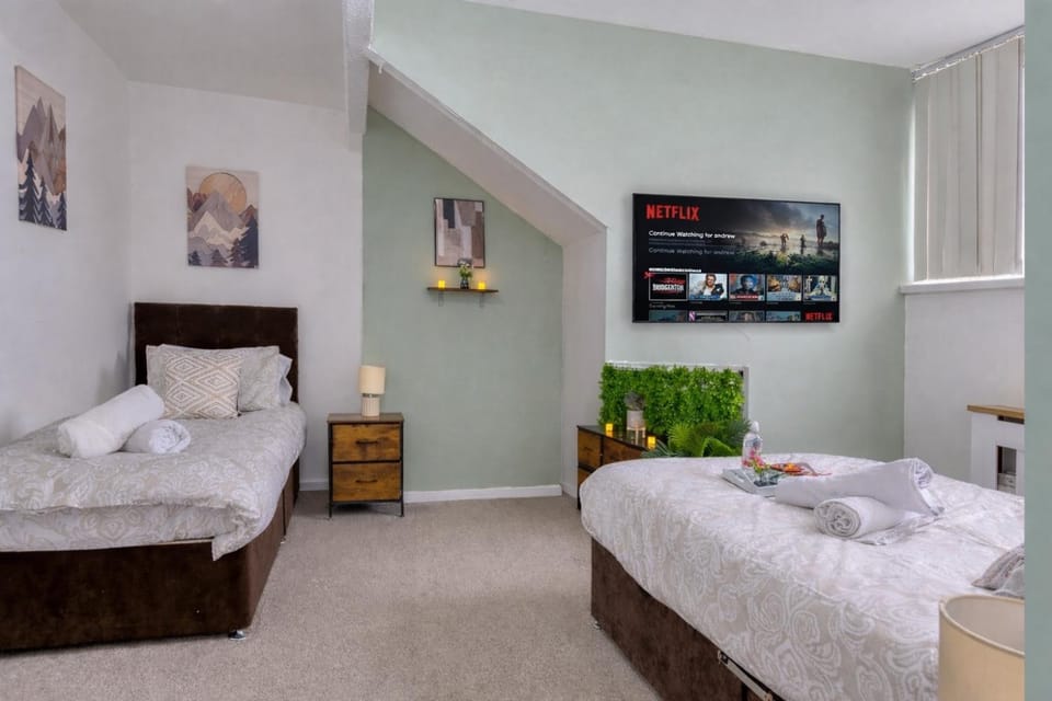 Bed, TV and multimedia