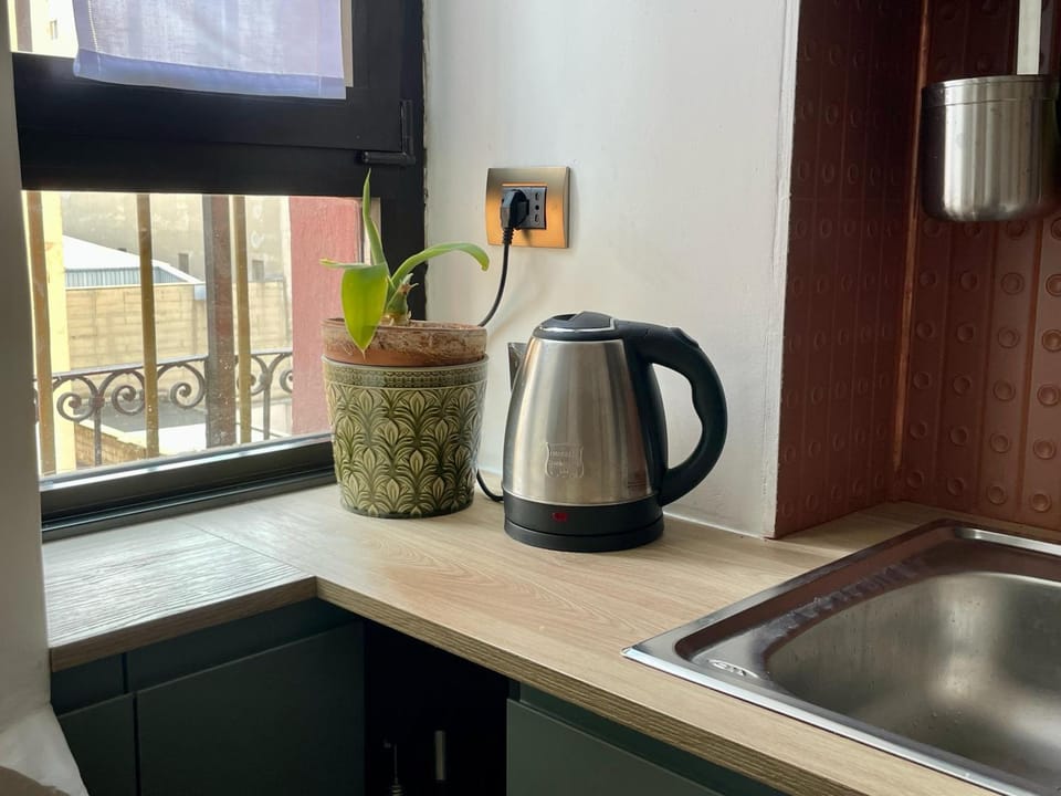 Coffee/tea facilities, Kitchen or kitchenette