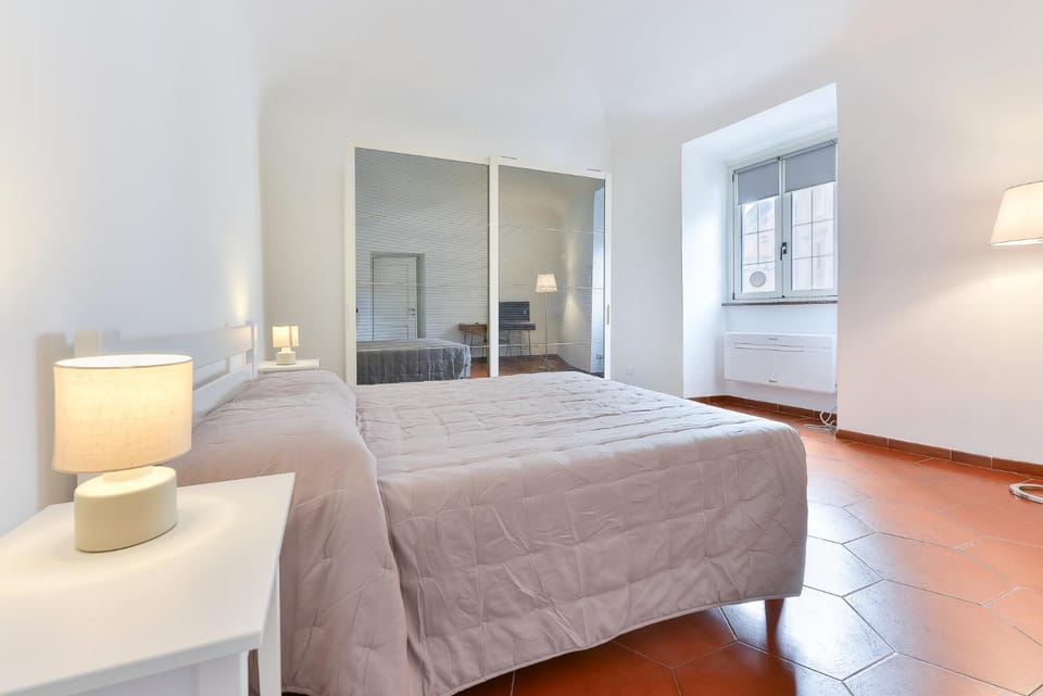 Bed, Bedroom, air conditioner