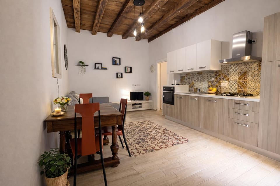 Meli4Retreat Beach, Mountain & History Apartment in Sardinia