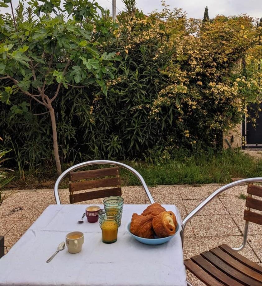 Studio cosy, terrasse, logement entier Aix-en-Provence Apartment in Aix-en-Provence