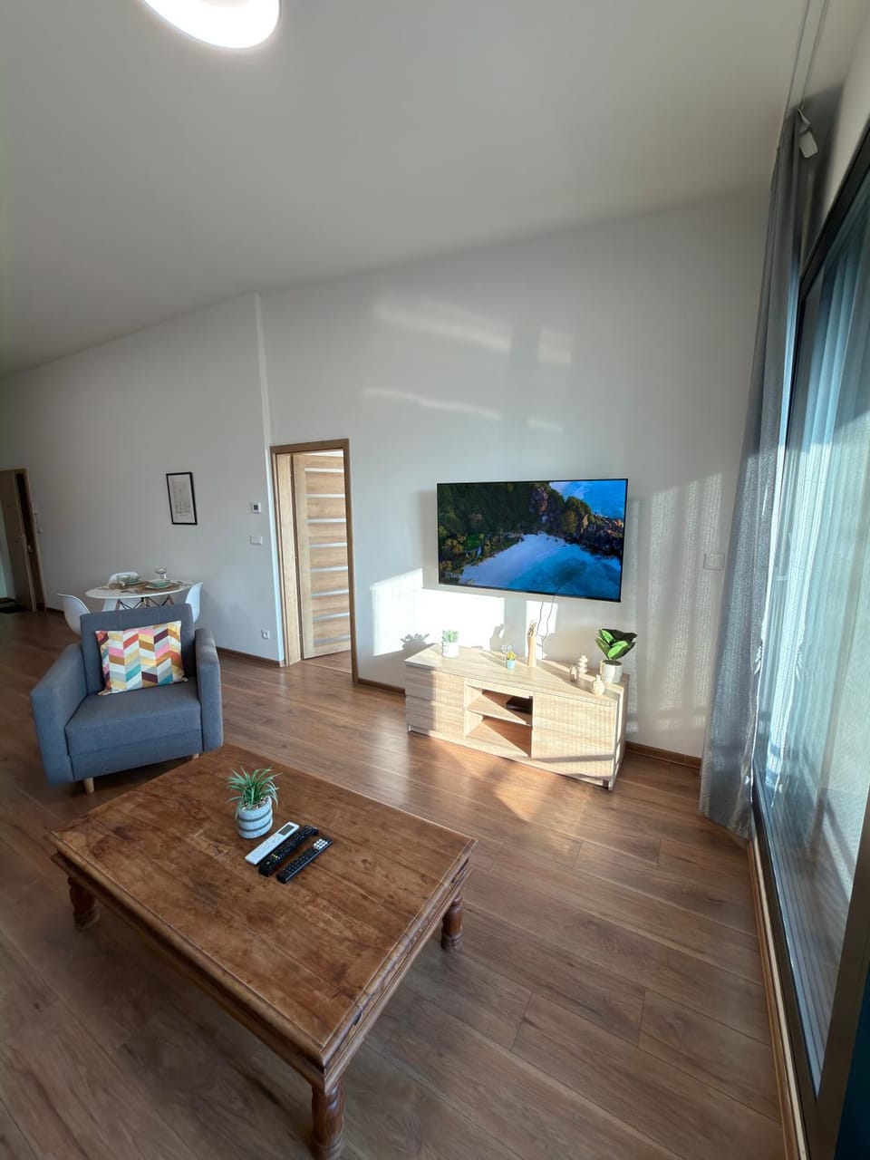 TV and multimedia, Living room