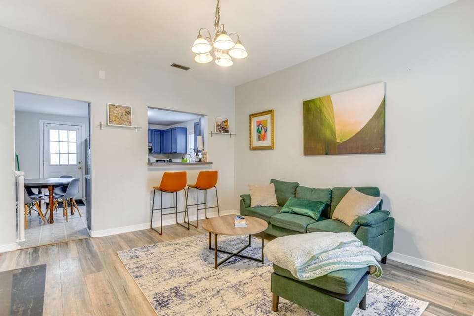 3 Mi to Dtwn: WFH-Friendly Richmond Retreat! House in Richmond