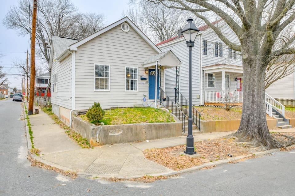 3 Mi to Dtwn: WFH-Friendly Richmond Retreat! House in Richmond
