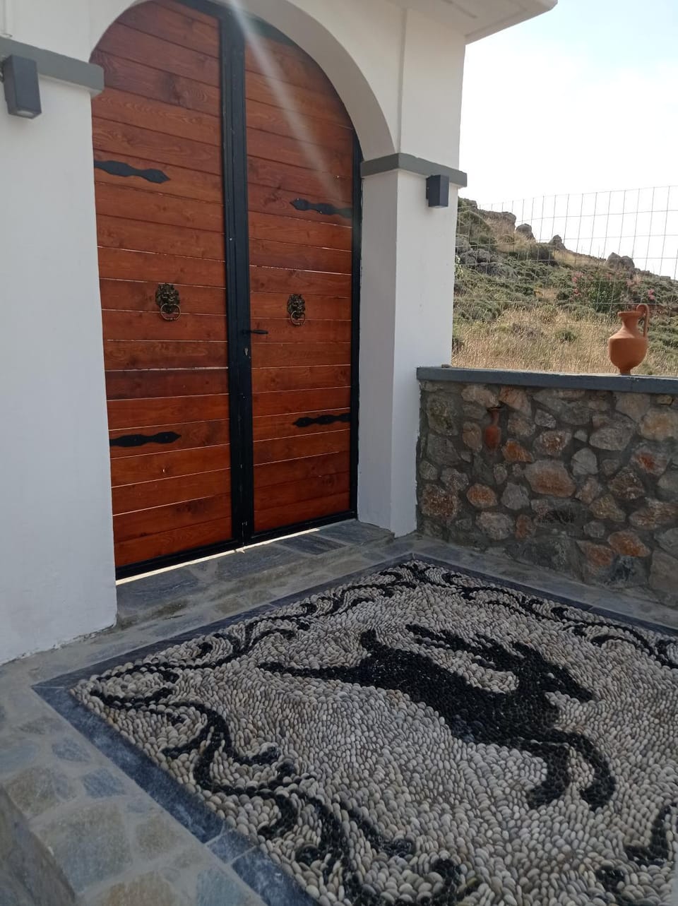 Facade/entrance