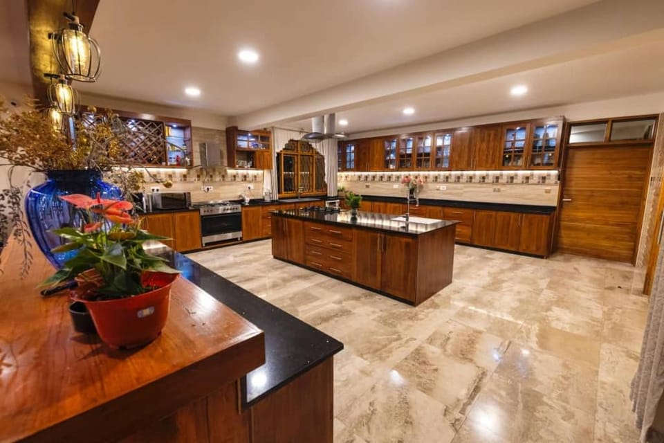 Restaurant/places to eat, Kitchen or kitchenette, Kitchen or kitchenette, Food and drinks, Breakfast