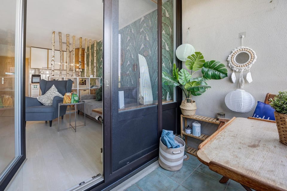 Property building, Living room