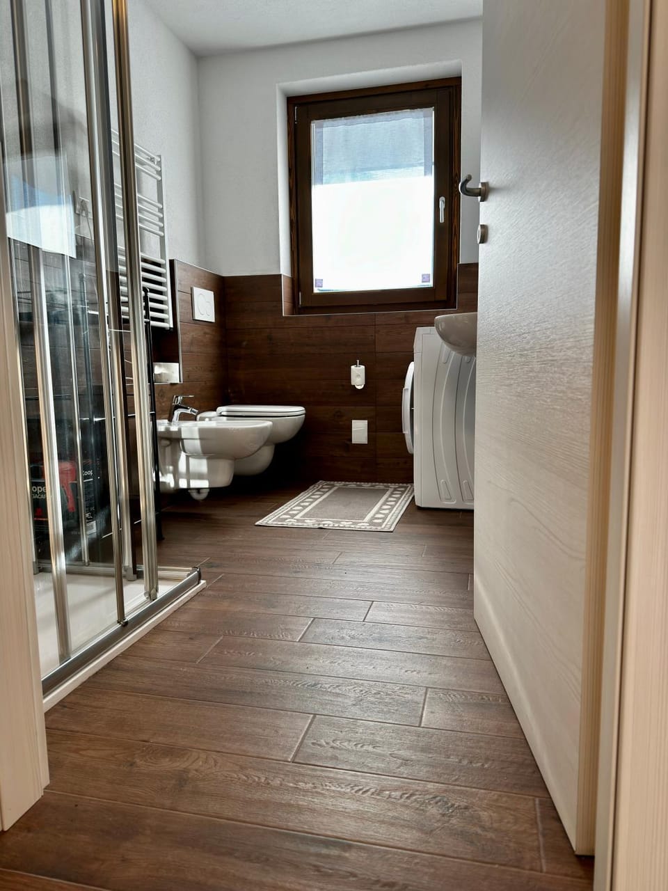 Shower, Toilet, Bathroom, Mountain view, bidet, hair dryier, washing machine