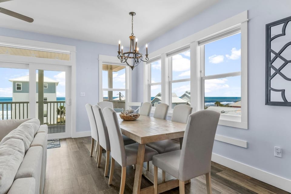 Natural landscape, View (from property/room), Balcony/Terrace, Living room, Seating area, Dining area, Sea view