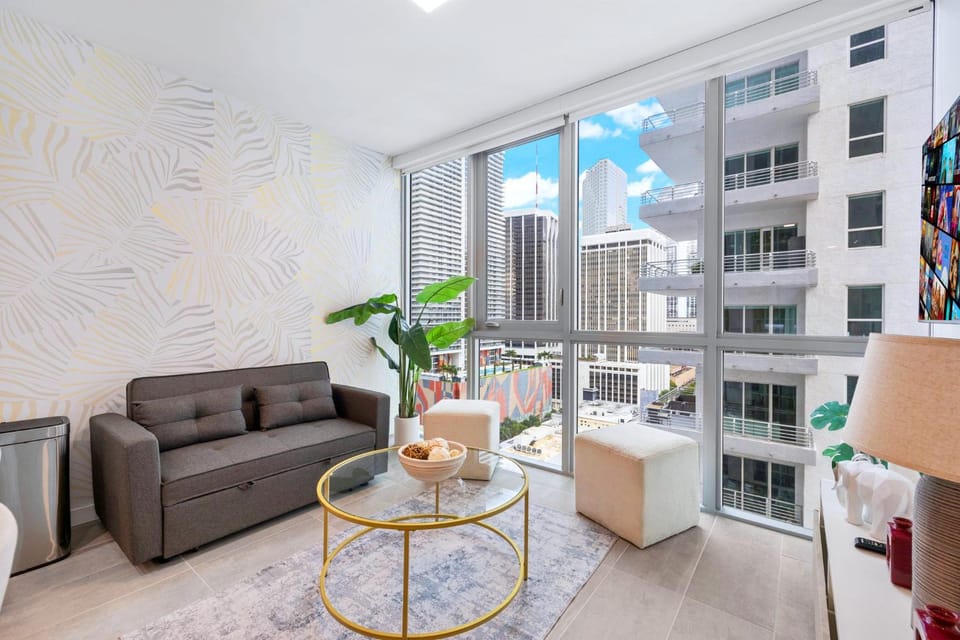 TV and multimedia, Living room, Seating area, City view