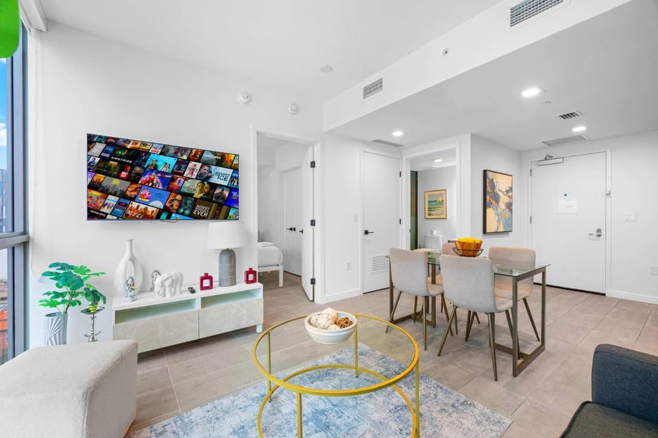 TV and multimedia, Living room, Seating area
