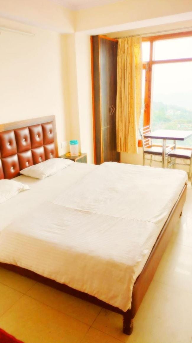 Shri Radhe BNB Hotel in Shimla
