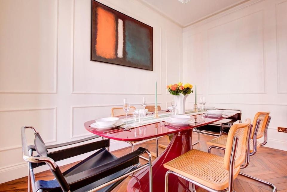 Iconic Hyde Park Apartment Apartment in City of Westminster