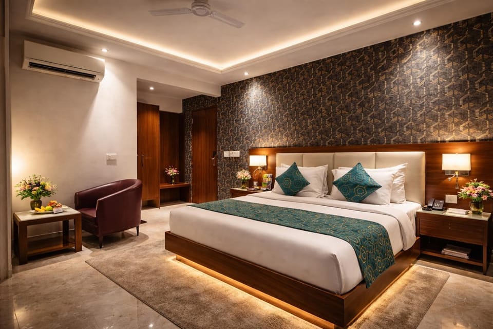 Bed, Photo of the whole room, Seating area, Bedroom, air conditioner