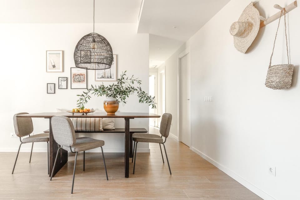 Living room, Seating area, Dining area