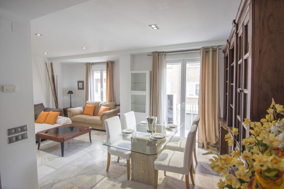 Living room, Seating area, Dining area