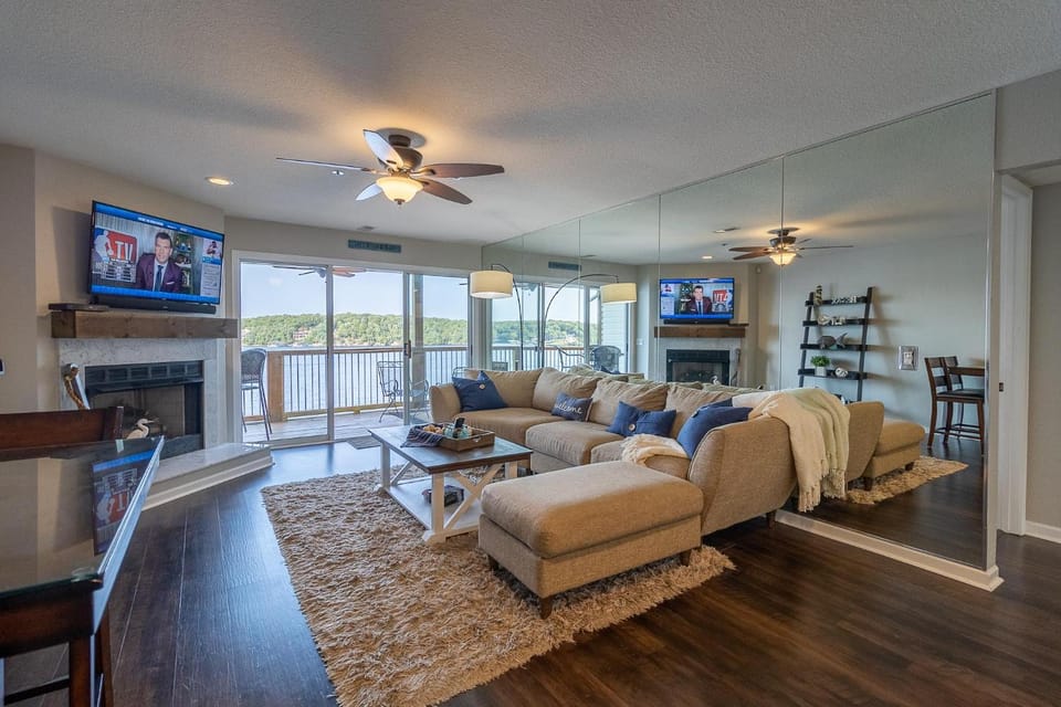 LEDGES 939 House in Osage Beach