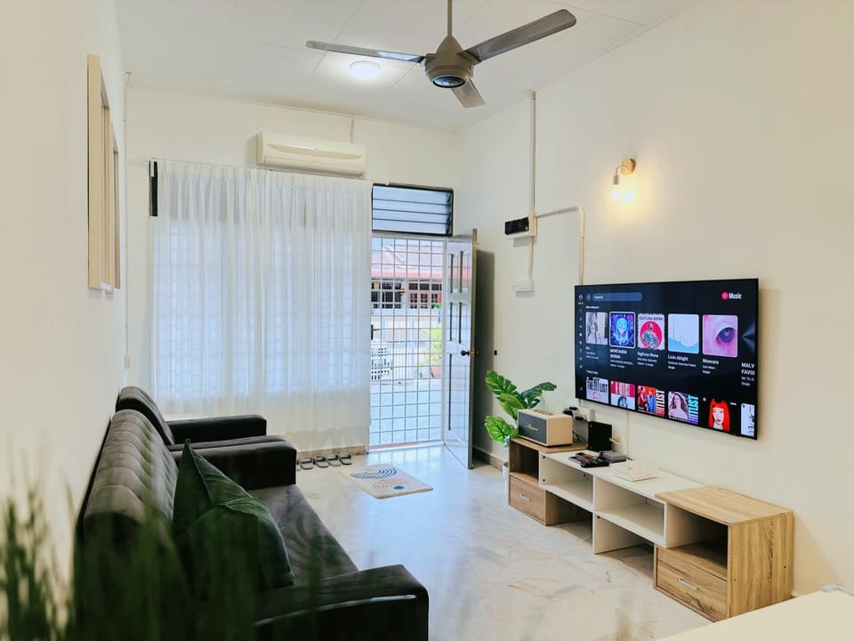 TV and multimedia, Living room, air conditioner