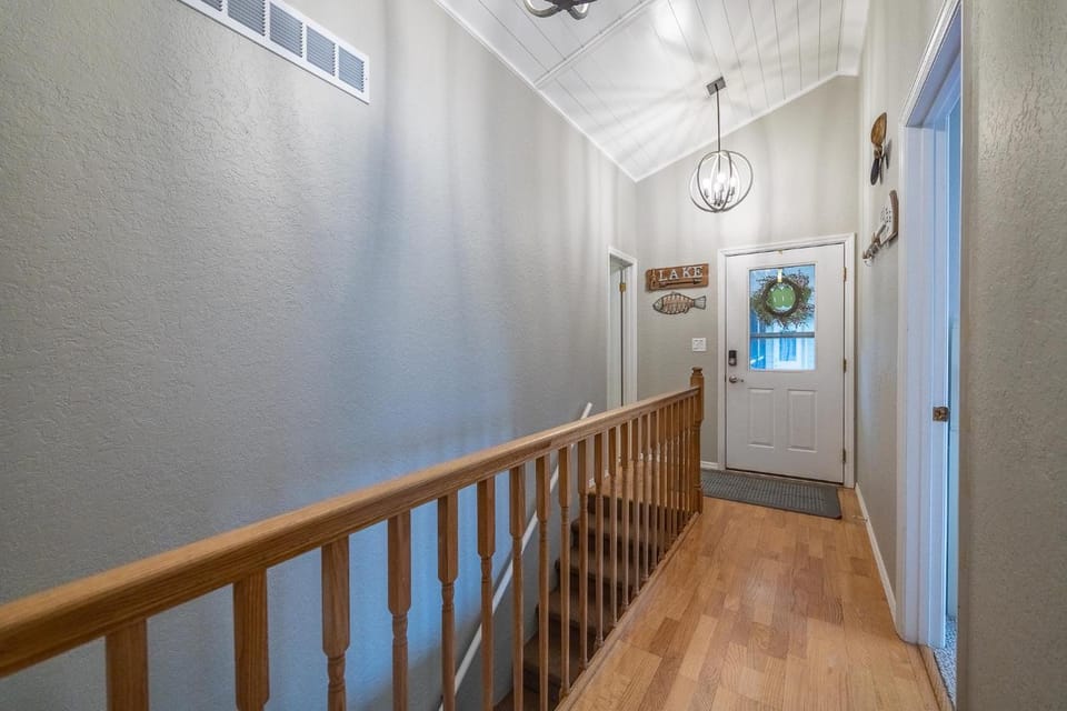 CAPTAIN JACKS House in Lake of the Ozarks