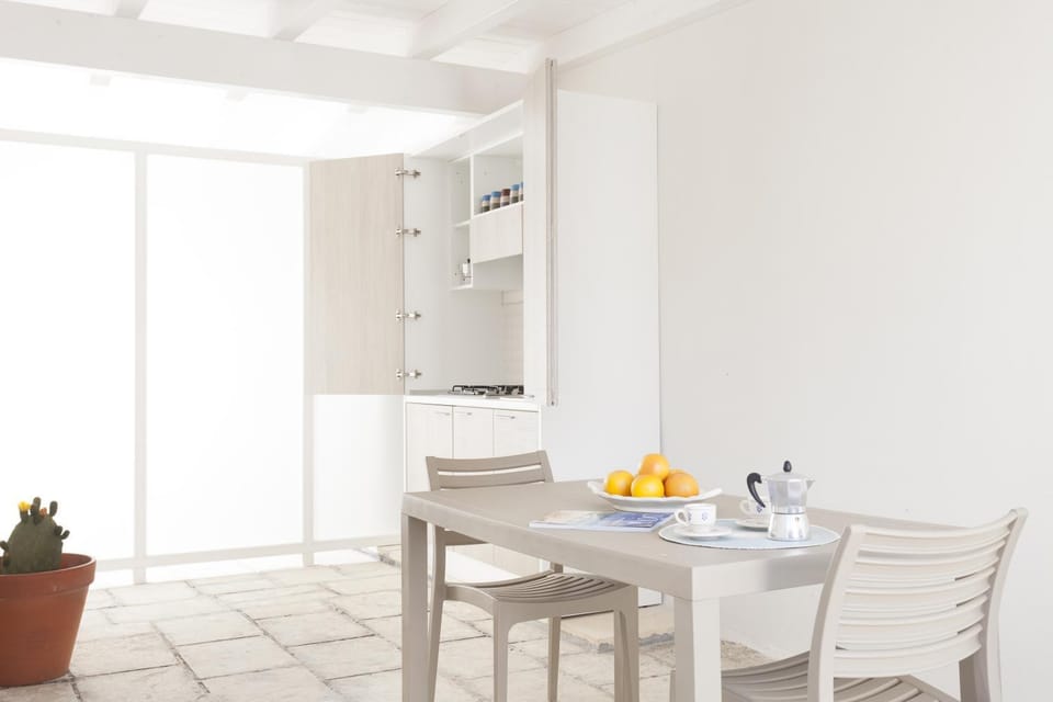 Kitchen or kitchenette, Buffet breakfast, Italian breakfast, American breakfast
