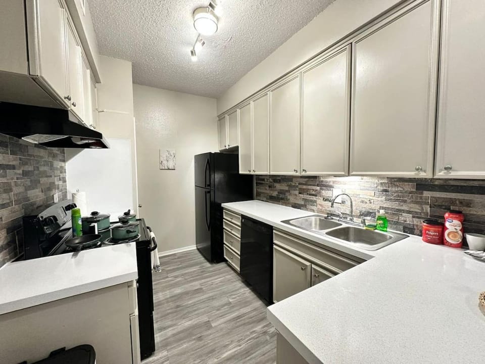 Inviting Houston Space Near Kemah and Space Center Apartment in Nassau Bay
