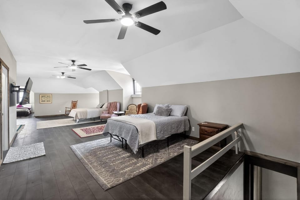 Historic retreat House in Council Bluffs