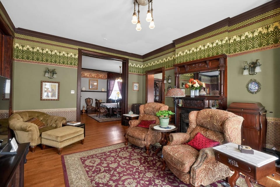 Historic retreat House in Council Bluffs