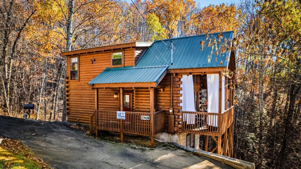 Natures Nest MTN View Hot Tub Arcade Games House in Sevier County