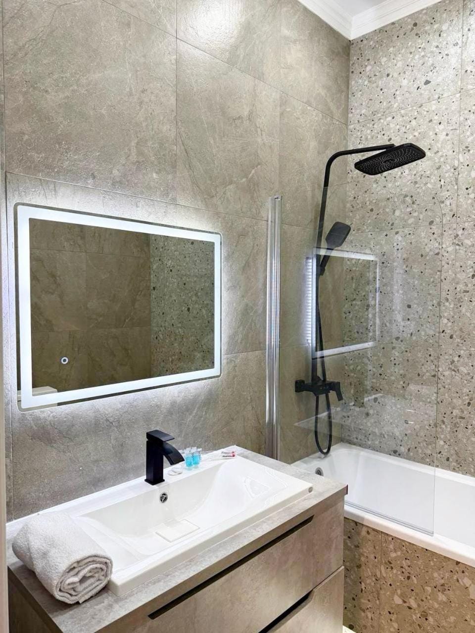 Bathroom, Bath