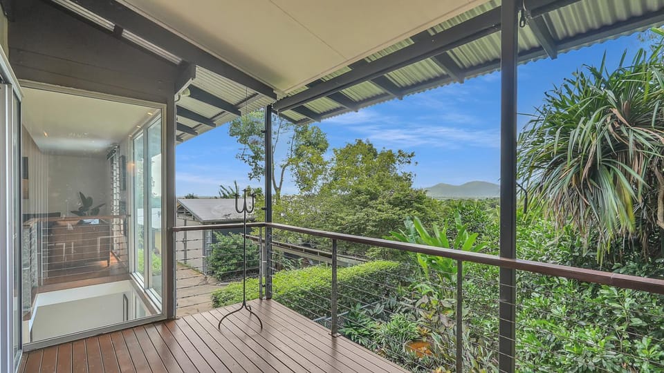 Mountain Breeze Retreat House in Cairns