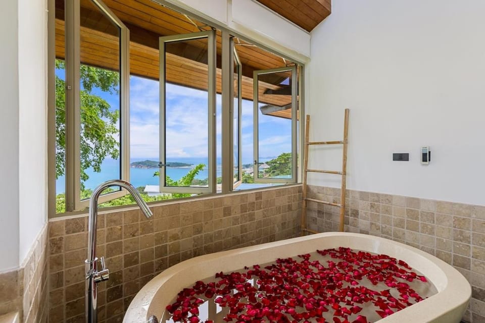 Bathroom, Bath