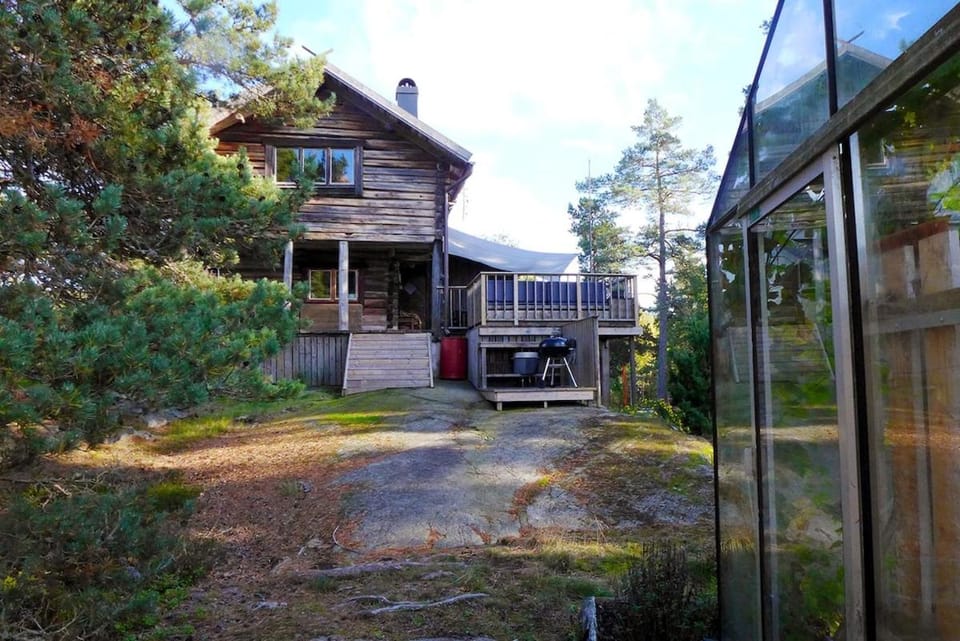 Charming timber house in the Stockholm Archipelago House in Stockholm County