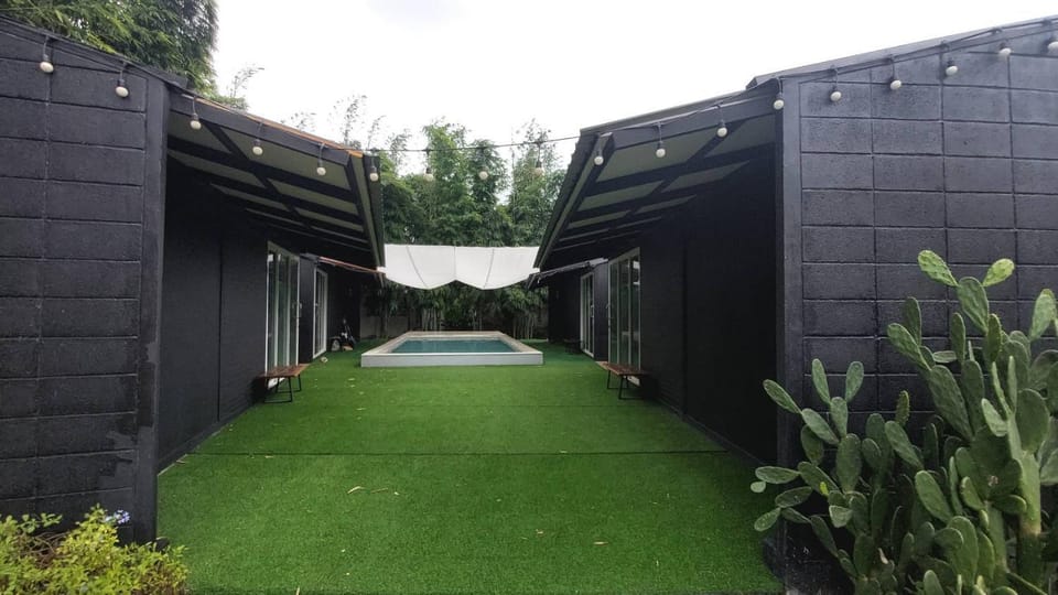 Property building, Swimming pool