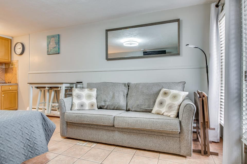 'Beachfront 9' Condo on Old Orchard Beach Apartment in Old Orchard Beach