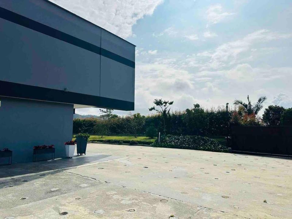 Country house near the airport and Medellin House in Antioquia