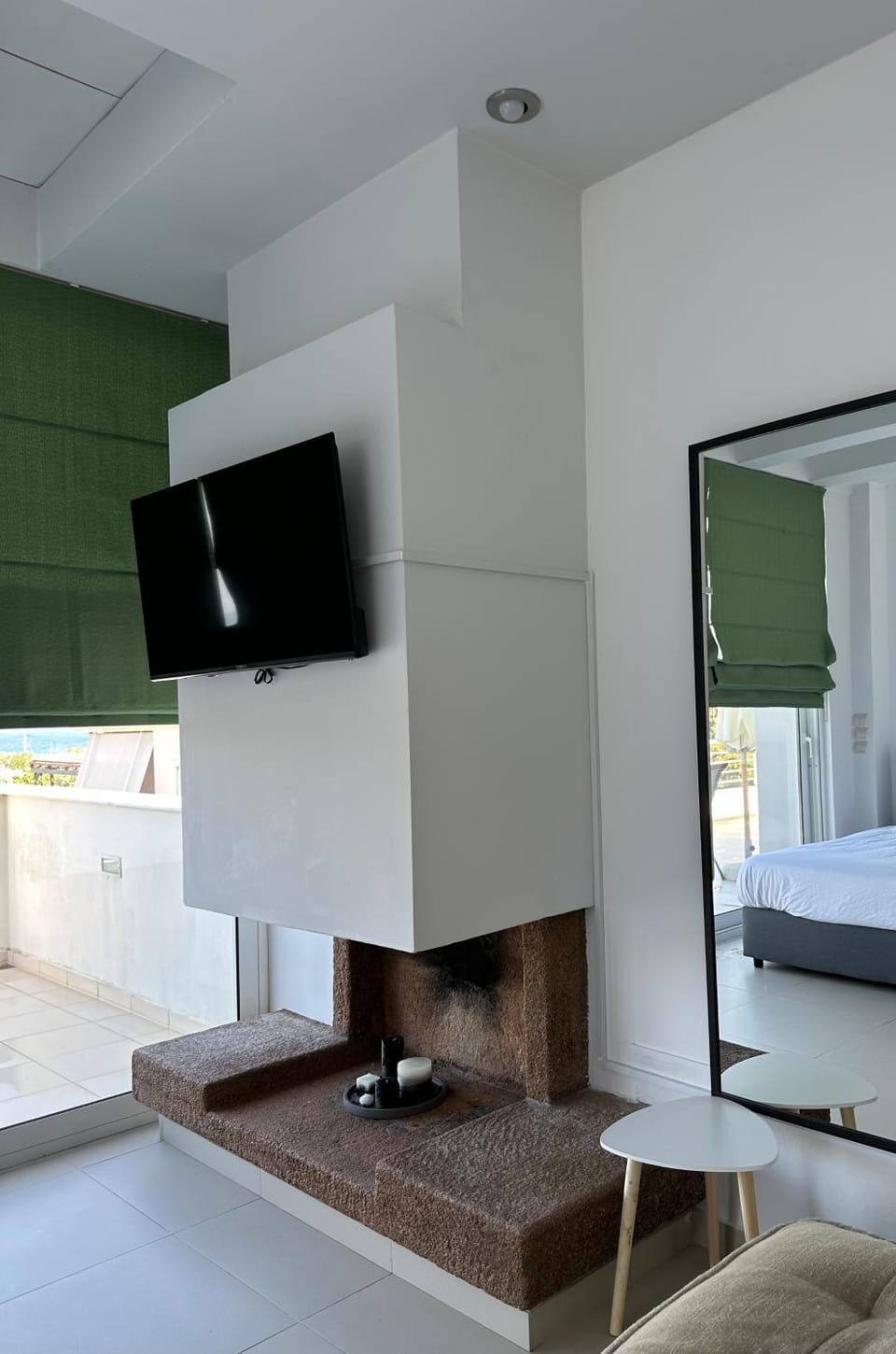 TV and multimedia, Photo of the whole room, Bedroom