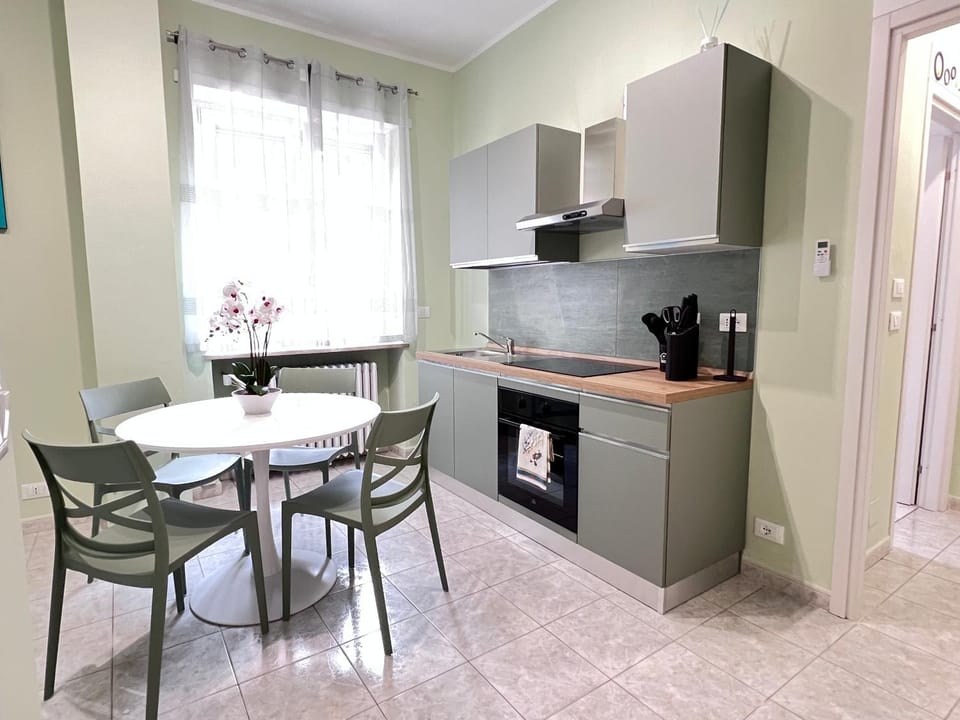Molinette - Metro Carducci - Box auto Gratuito by RD Domus Apartment in Turin