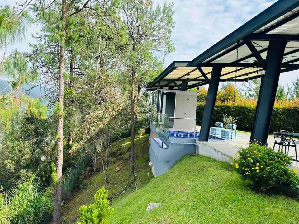 Villa near the airport and Medellin Villa in Antioquia
