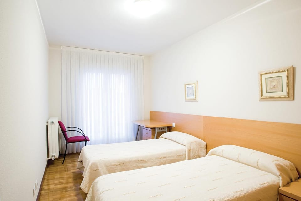 Photo of the whole room, Seating area, Bedroom