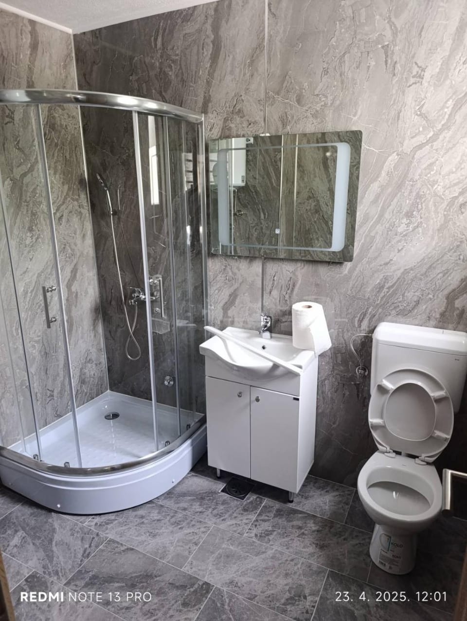 Shower, Toilet, Bathroom