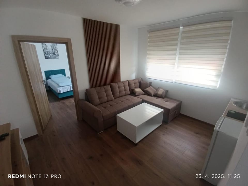 TV and multimedia, Living room, Photo of the whole room, Seating area