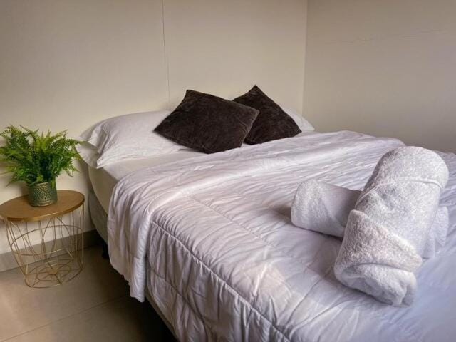 Photo of the whole room, Bedroom