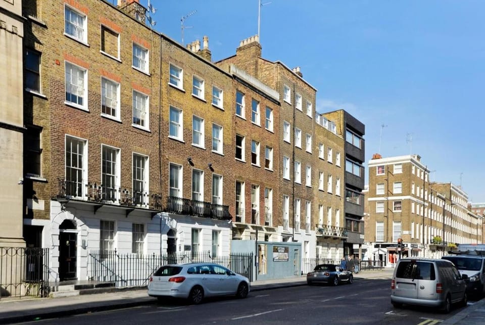 Property building, Day, Neighbourhood, Street view, Location