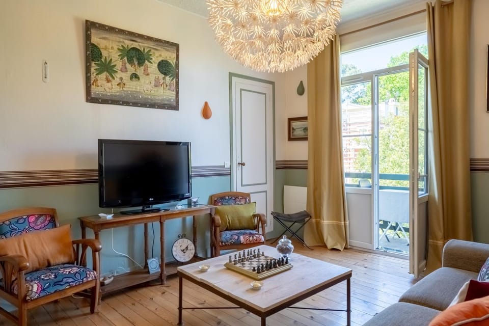 Property building, Living room