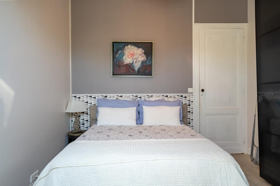 Living room, Bedroom