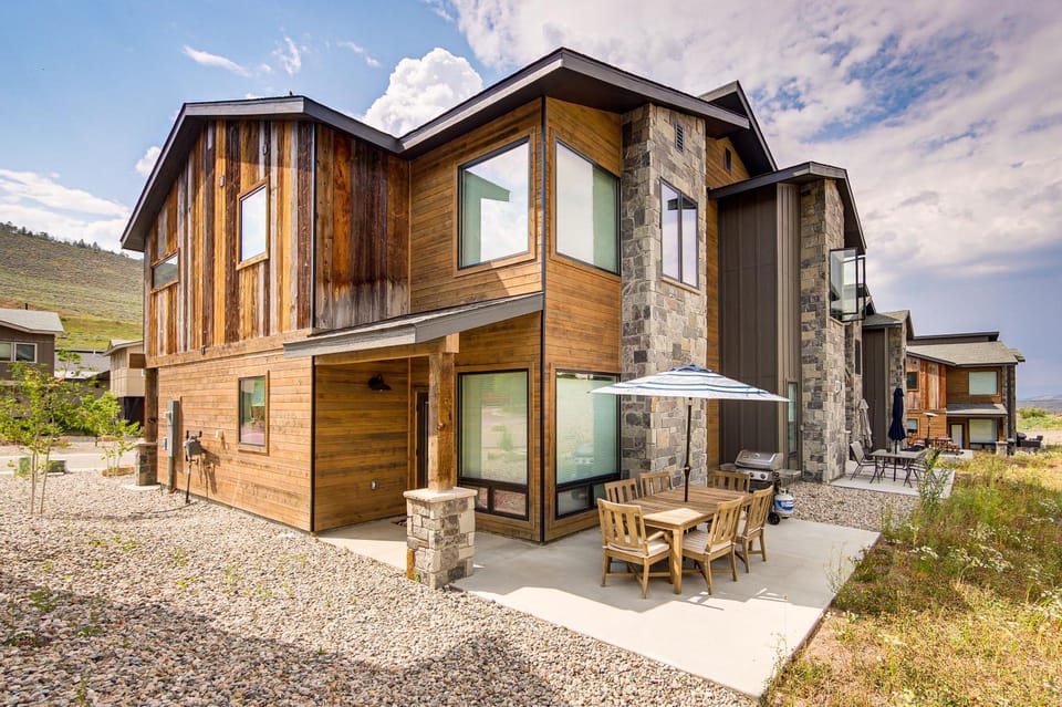 Walk to Ski Lift: Granby Ranch Family Retreat! House in Granby