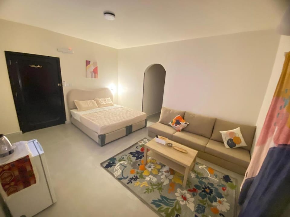 Photo of the whole room, Seating area