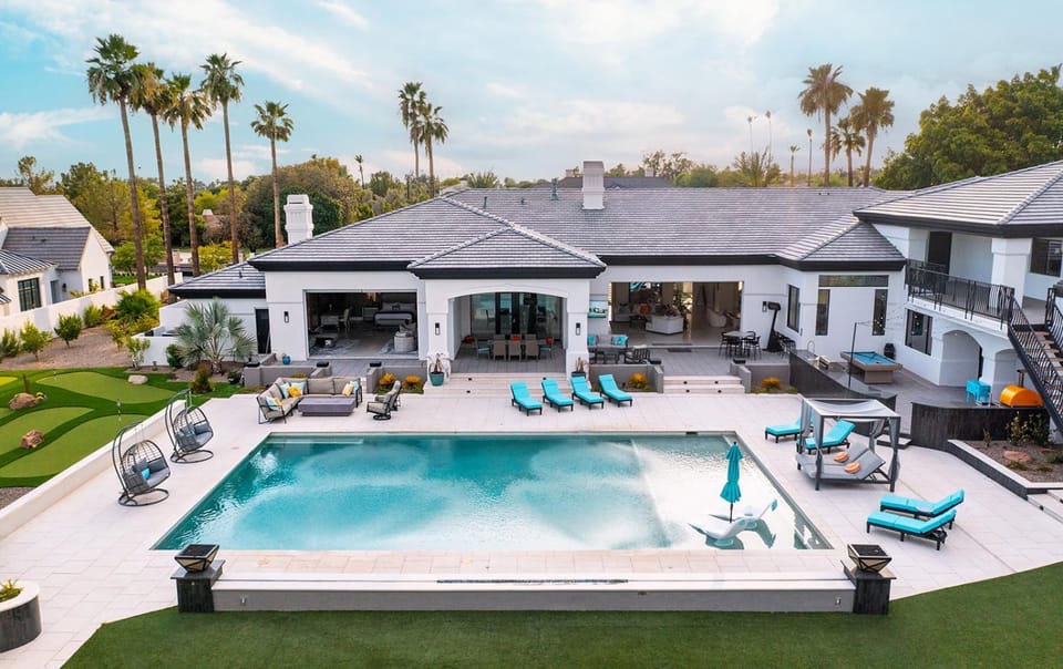 Summer Villa Getaway, Resort Life, Pickleball, Pool, Golf Villa in Scottsdale