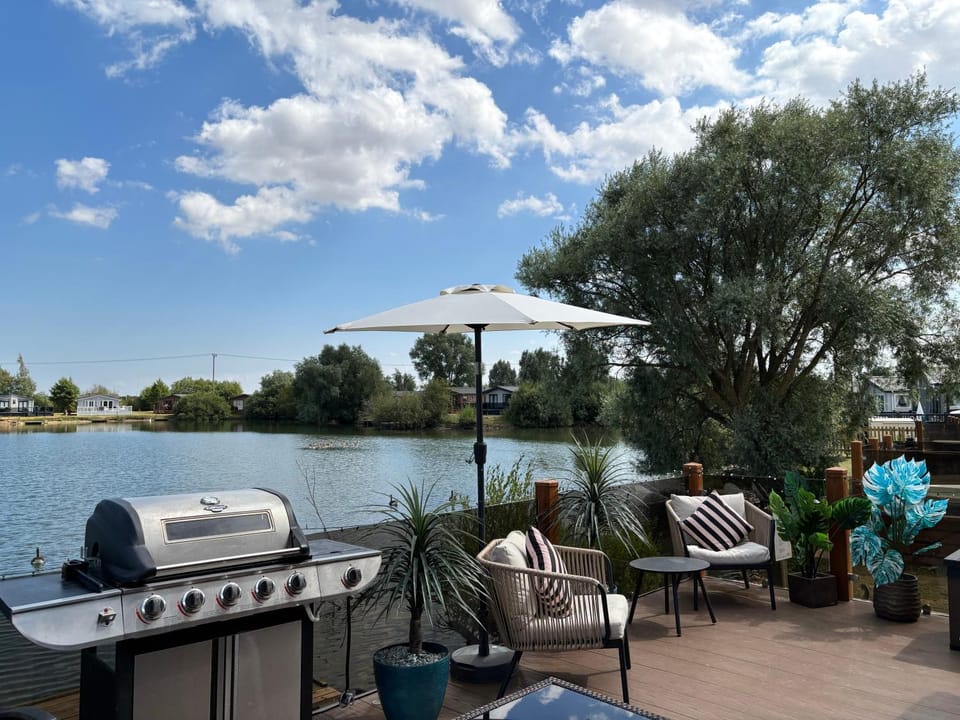 Rachels Luxury Tattershall Hot Tub & Fishing Retreat House in Tattershall